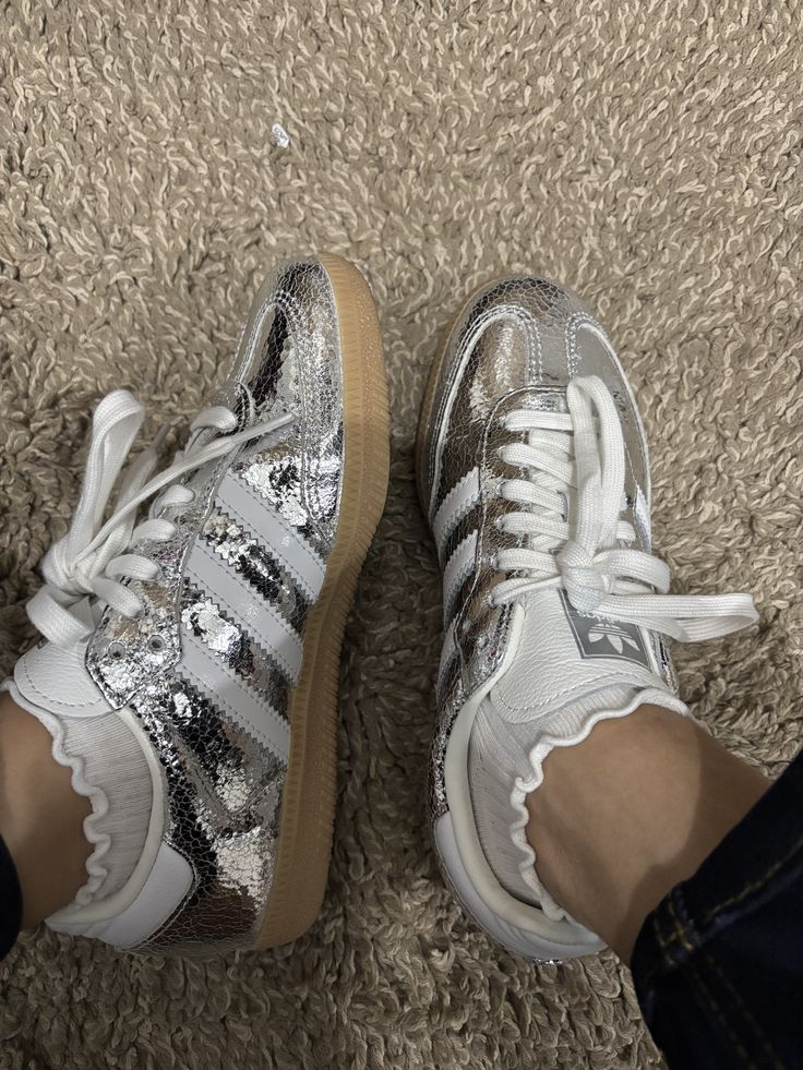 TENIS SAMBA OG PLATEADOS